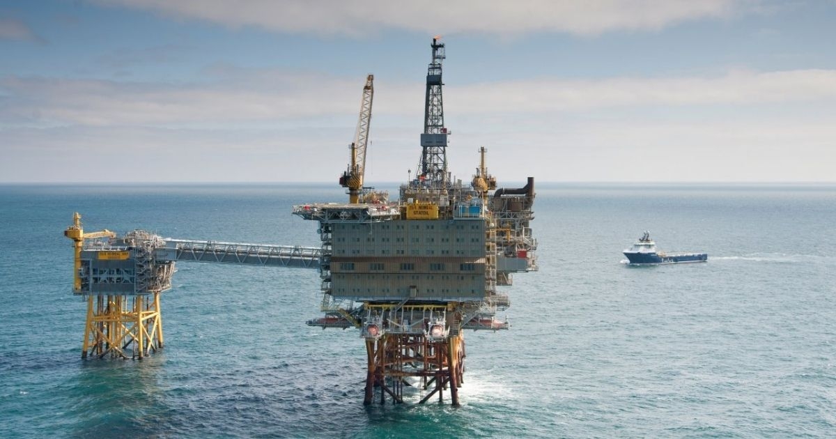 Equinor Awards Heerema Decommissioning Contracts in the North Sea