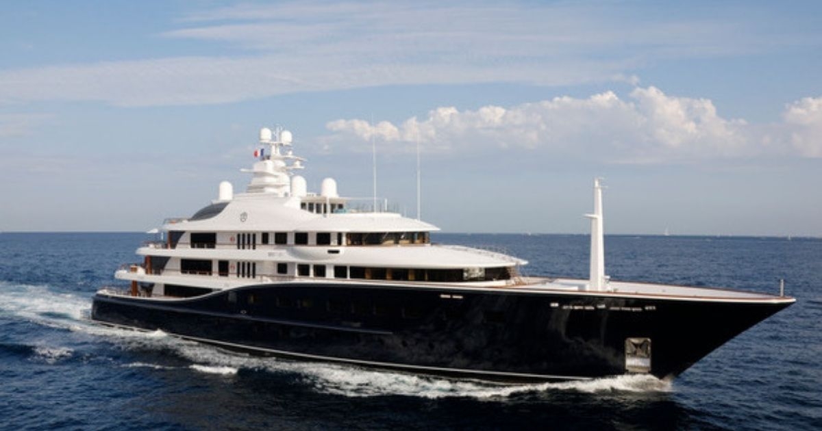Superyacht Outfitted with Falcon ROV