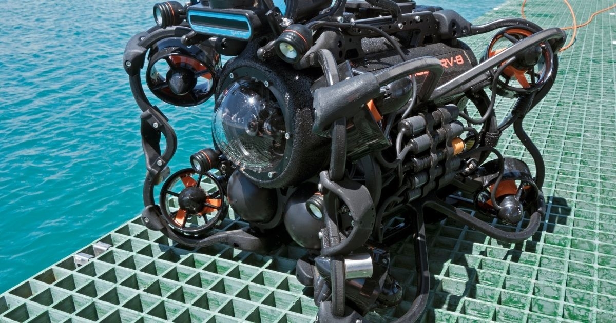 Redefining ROVs: Oceabotics™ SRV-8