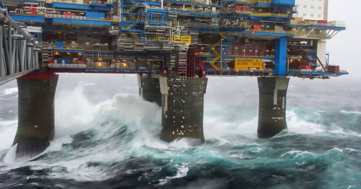 Measuring the Impact of Extreme Waves on Offshore Structures