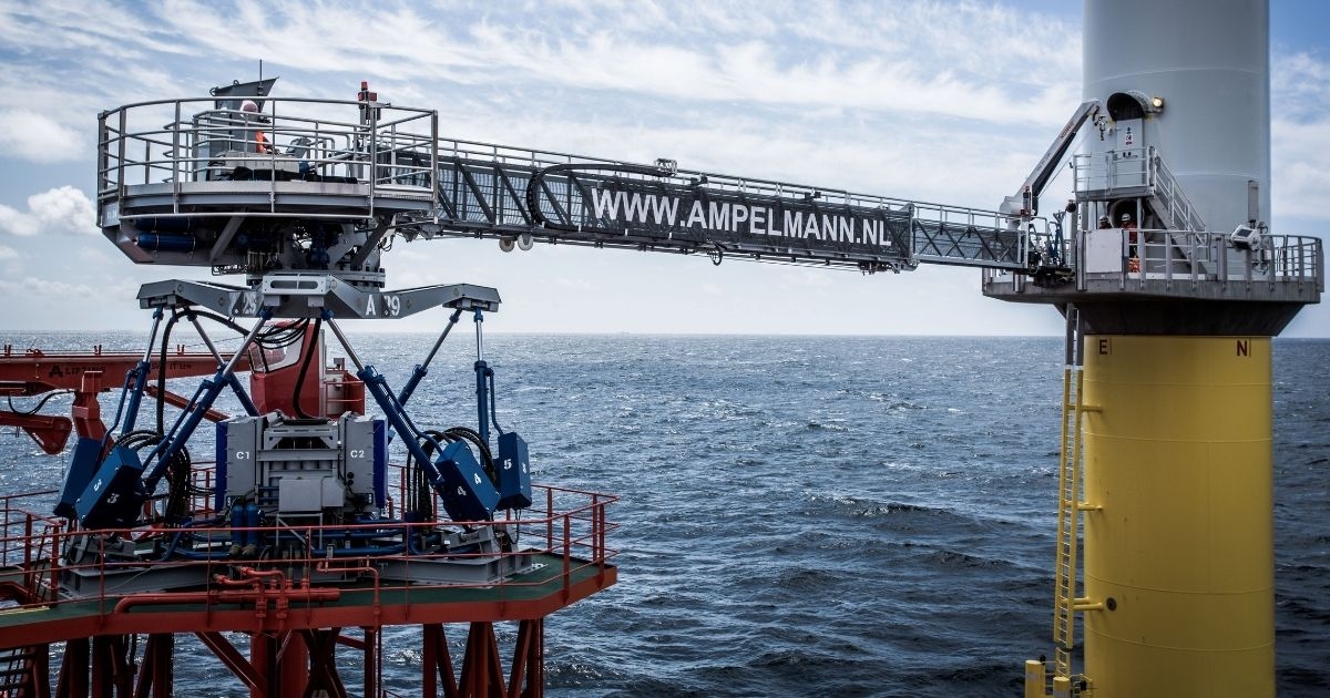 Ampelmann First to Deploy Motion Compensated Gangway in Chinese Renewables Market