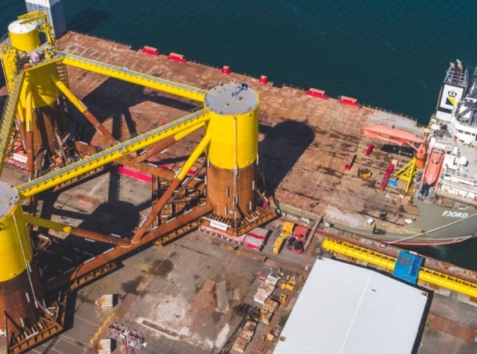  Mammoet Completes Load-Out of Five Floating Wind Platforms for the Kincardine Offshore Wind Farm