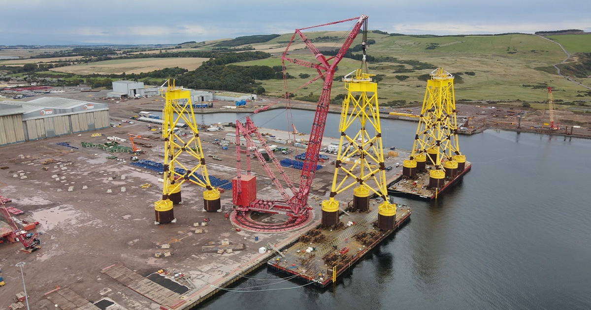 Mammoet’s Ring Crane Solution Keep Work Going, Whatever the Tide