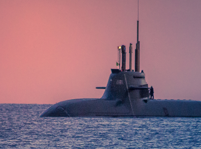 Phoenix Contracted by Spanish Navy for Submarine Emergency System