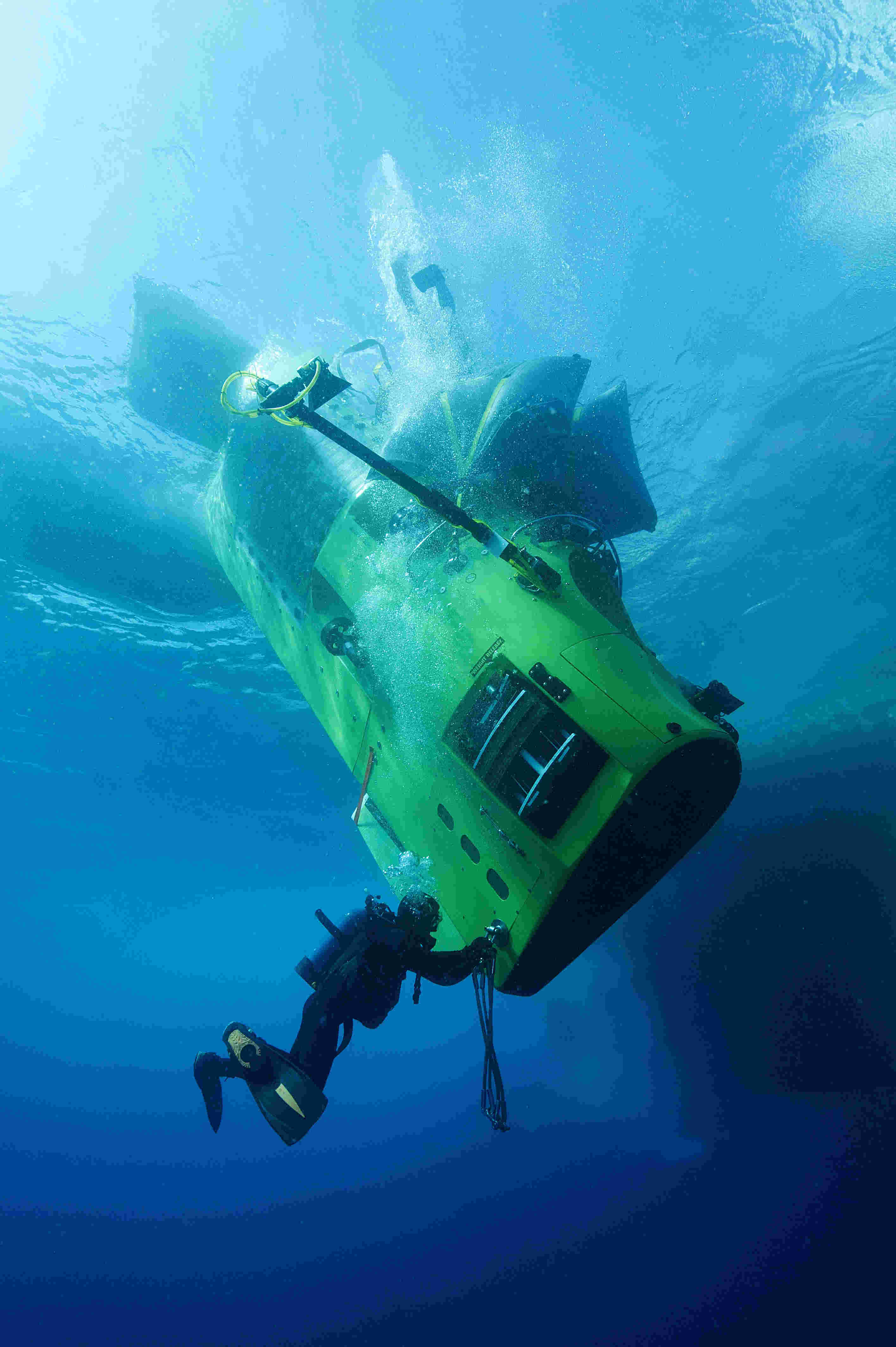 James Cameron's Deepsea Challenger Submarine Model, Page 2