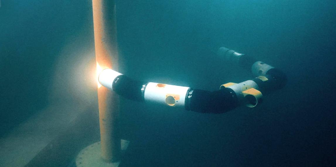 3 eelume underwater ushape inspecting 2