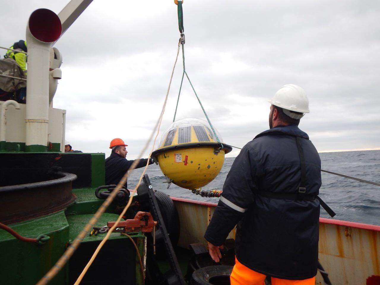 4 Deployment of wave buoy
