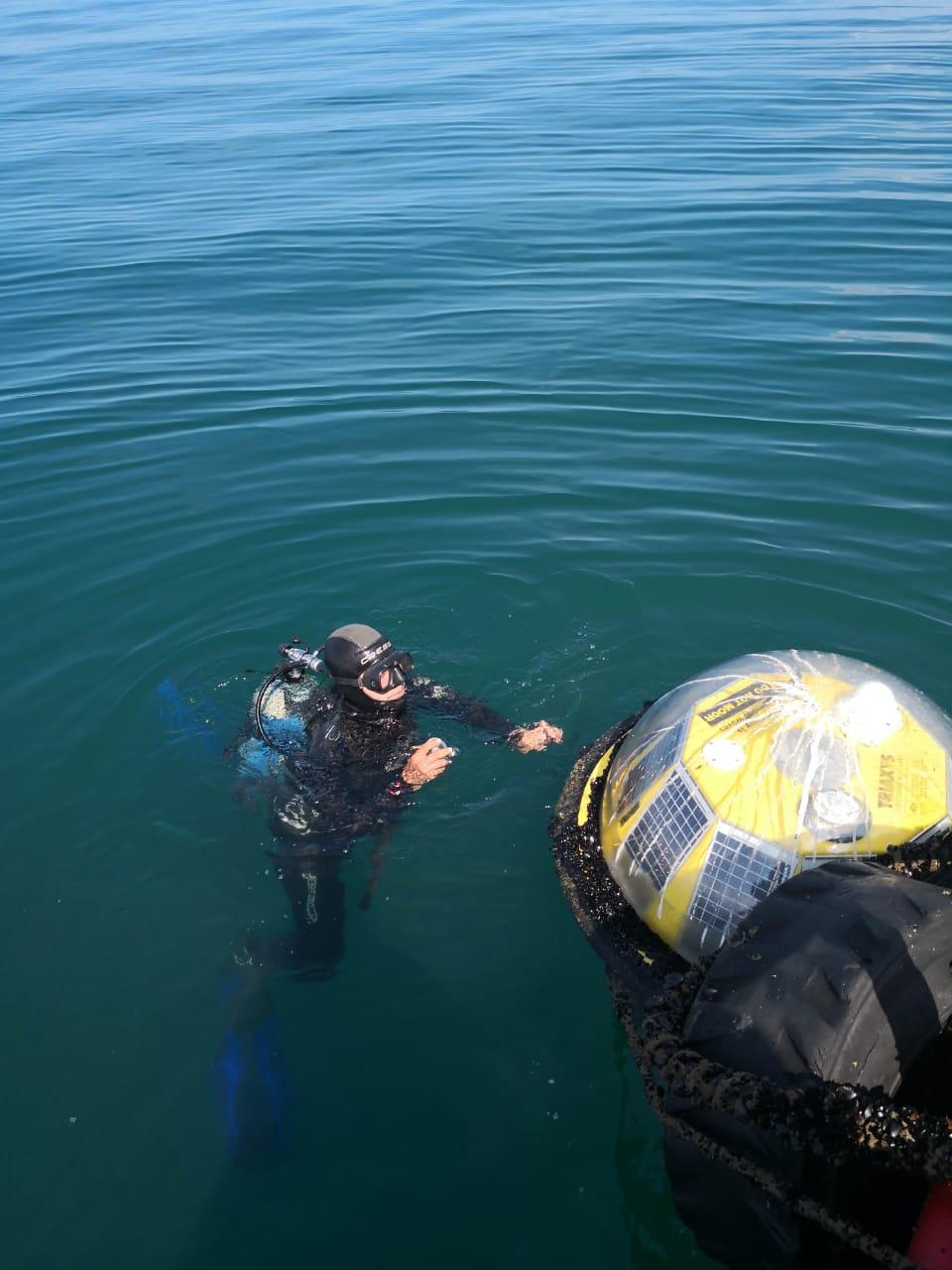 5 Diver inspection of wave buoy