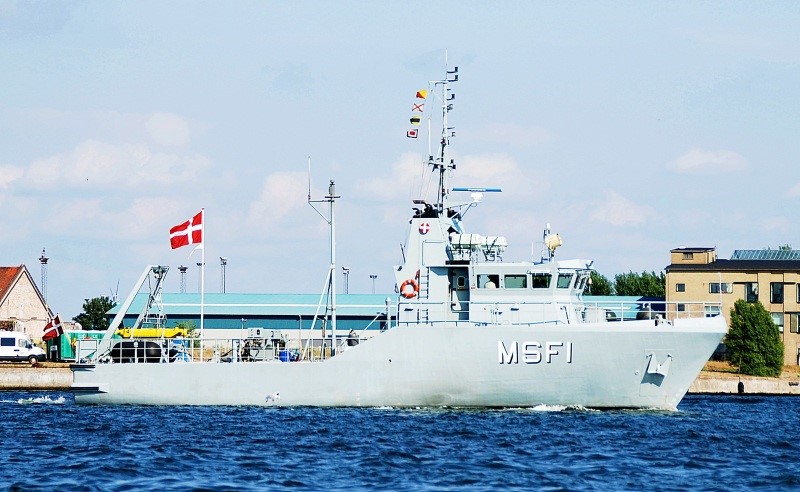 3 Danish Navy MSF1 Minehunter