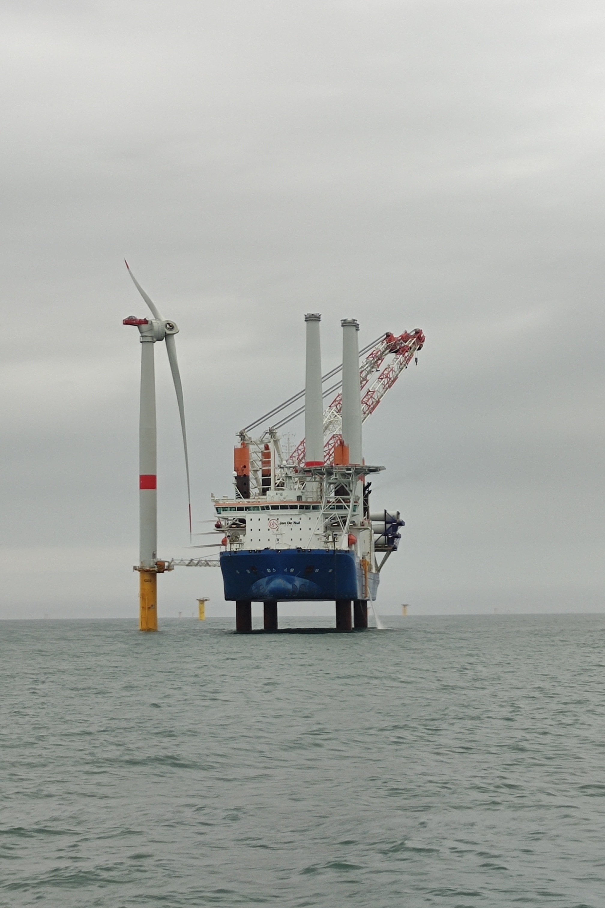 2 France Saint Nazaire Offshore Wind Farm Vole au vent